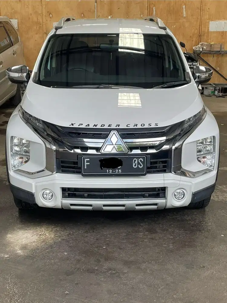 XPANDER CROSS 2020 PUTIH