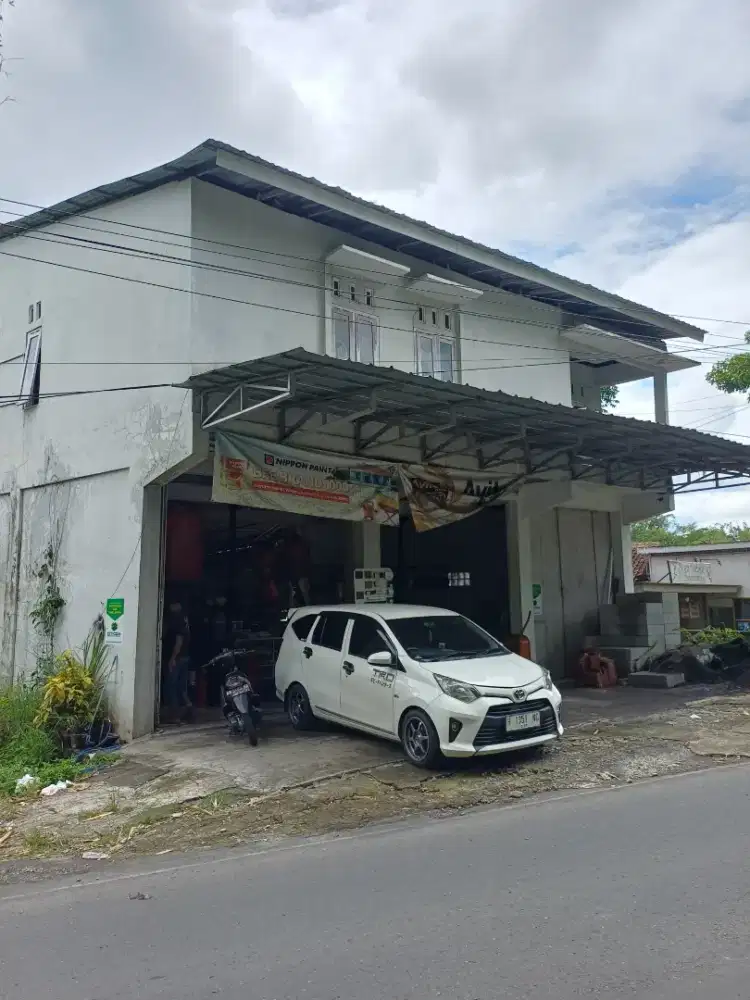 Dijual toko bangunan dan gudang (2 lantai)
