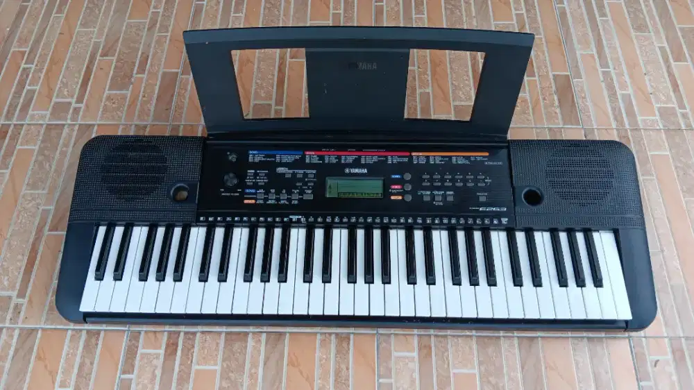 Keyboard Yamaha PSR E263 2nd