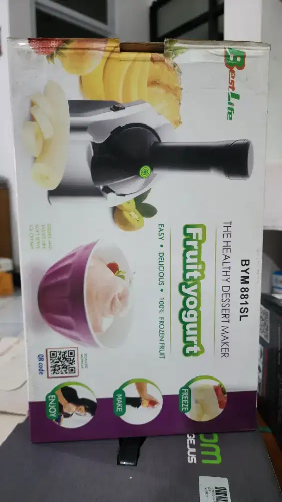 Alat pembuat ice cream yogurt