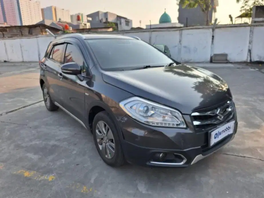 TERMURAH Suzuki SX4 1.5 S-Cross Bensin-MT 2016 UFF B