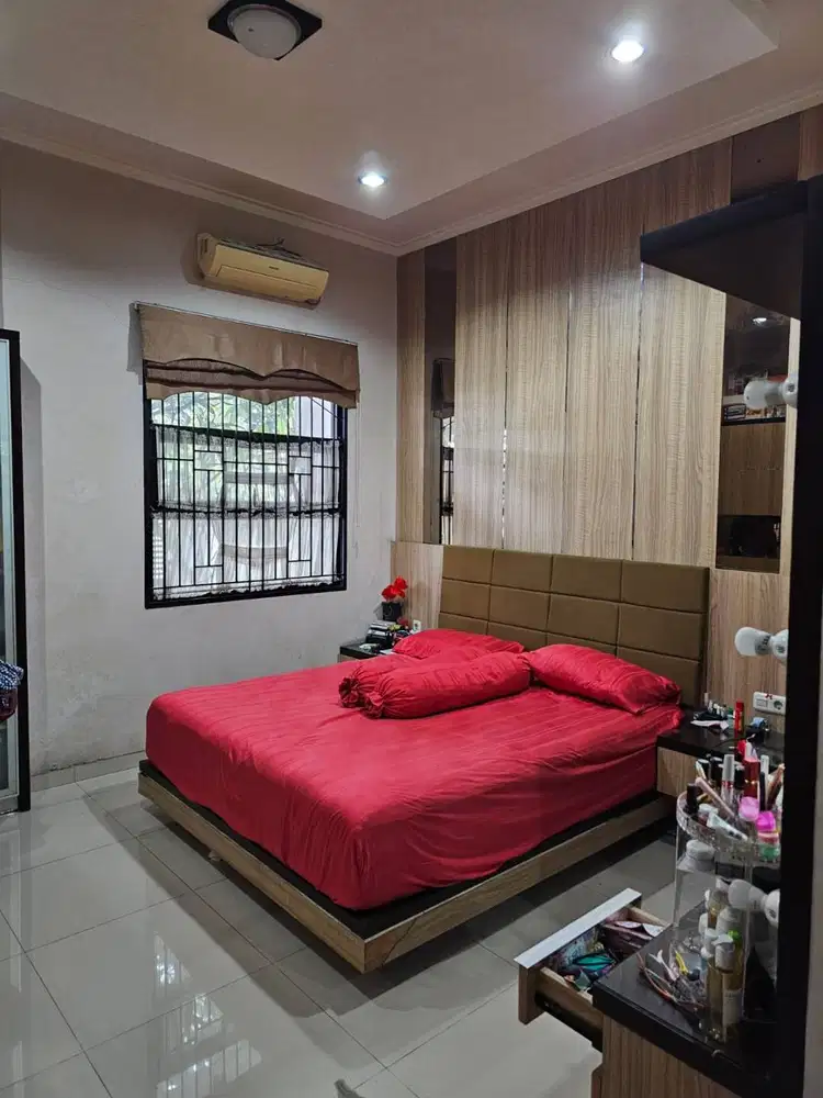 Taman Kopo Indah 3 Bandung Rumah Semi Furnish 2 lantai Siap Huni