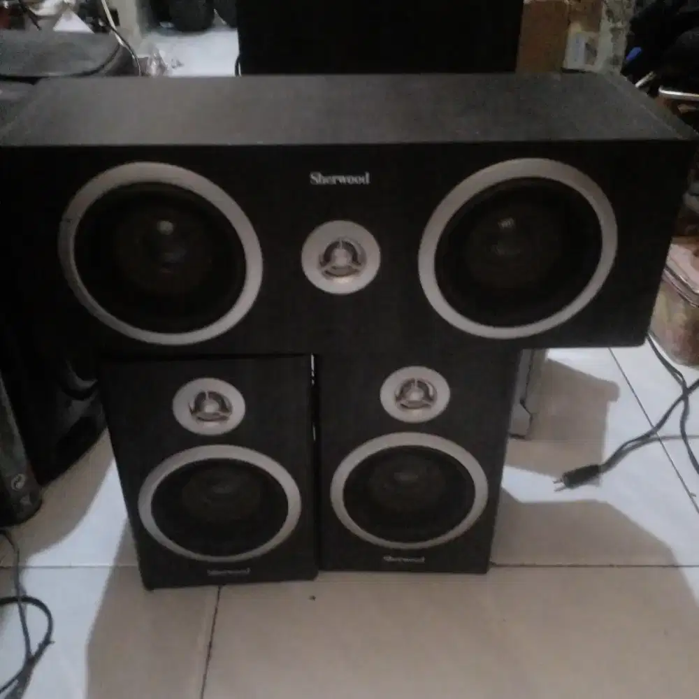 Sherwood Speakers satleit  pasif  2 front  1 central suara bagus