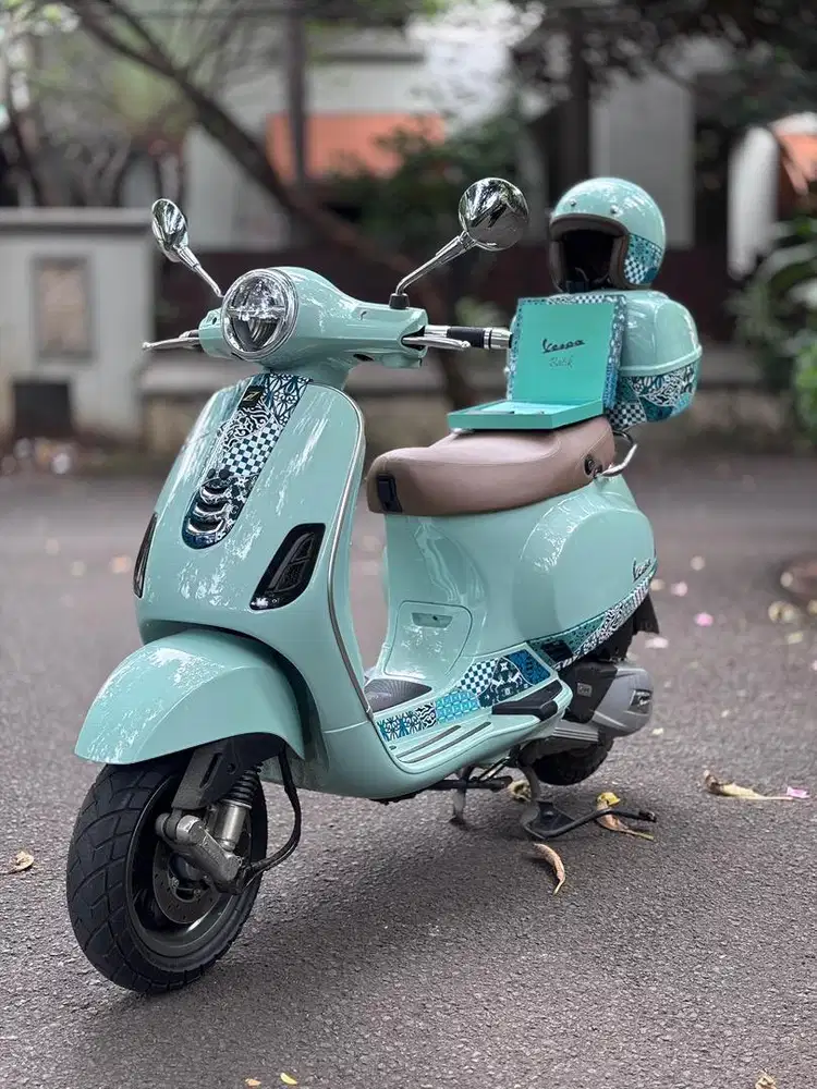 VESPA LX 125 IGET FACELIFT BATIK EDITION 2022