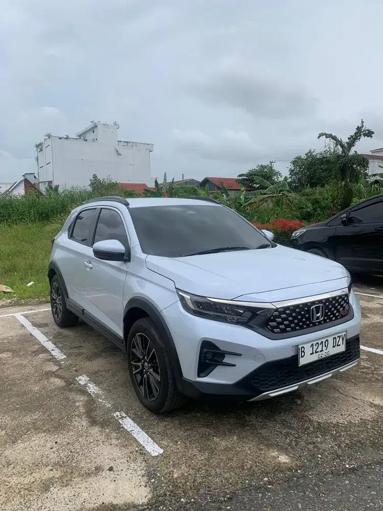 WR-V RS 1.5 Sensing A/T  2025 nik 24 km 5 antik 5 rb