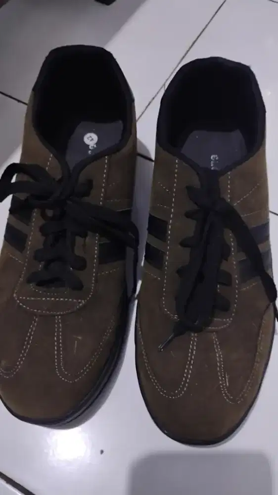 Sepatu safety murah ukuran 42