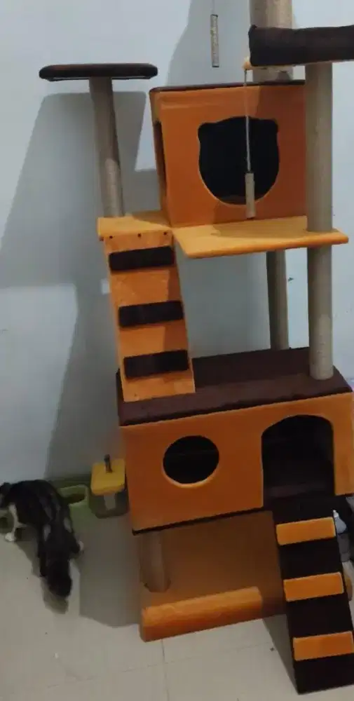 Rumah Kucing / Cat House 2 tingkat