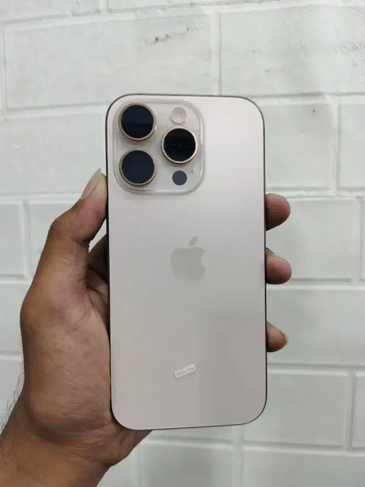 Iphone 16pro 256 ibox bh 100 garansi 2026