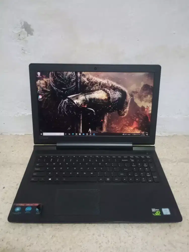 Laptop GamingDesain Lenovo IP700 core i7 8/SSD 256 Nvidia GTX 950m 4gb