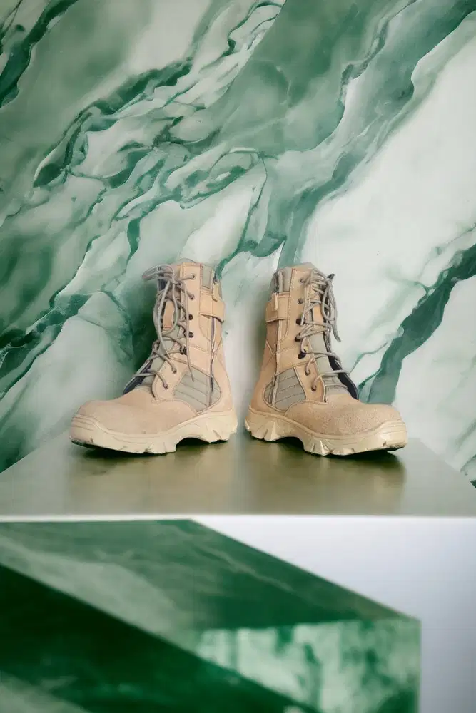 Jual sepatu pria untuk kerja lapangan Salatiga