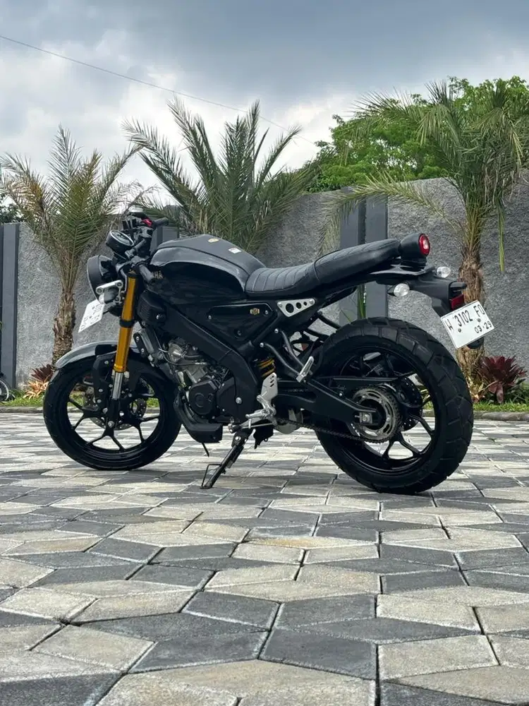 Yamaha XSR 155 VVA 2024 Odo 700 Hitam Metalik Plat W Koko Motor