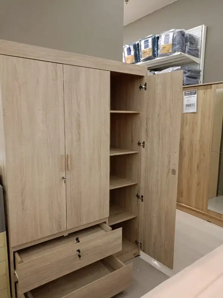 LEMARI PAKAIAN CONTI