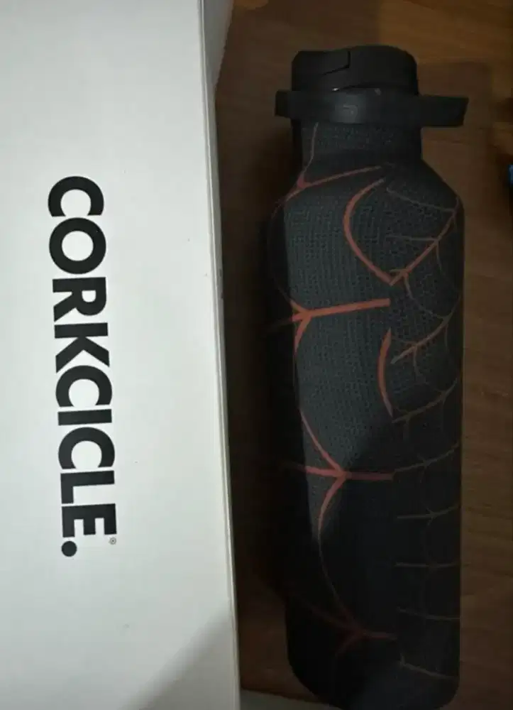 Botol Tumblr CORKCICLE original Marvel Miles Morales 20oz