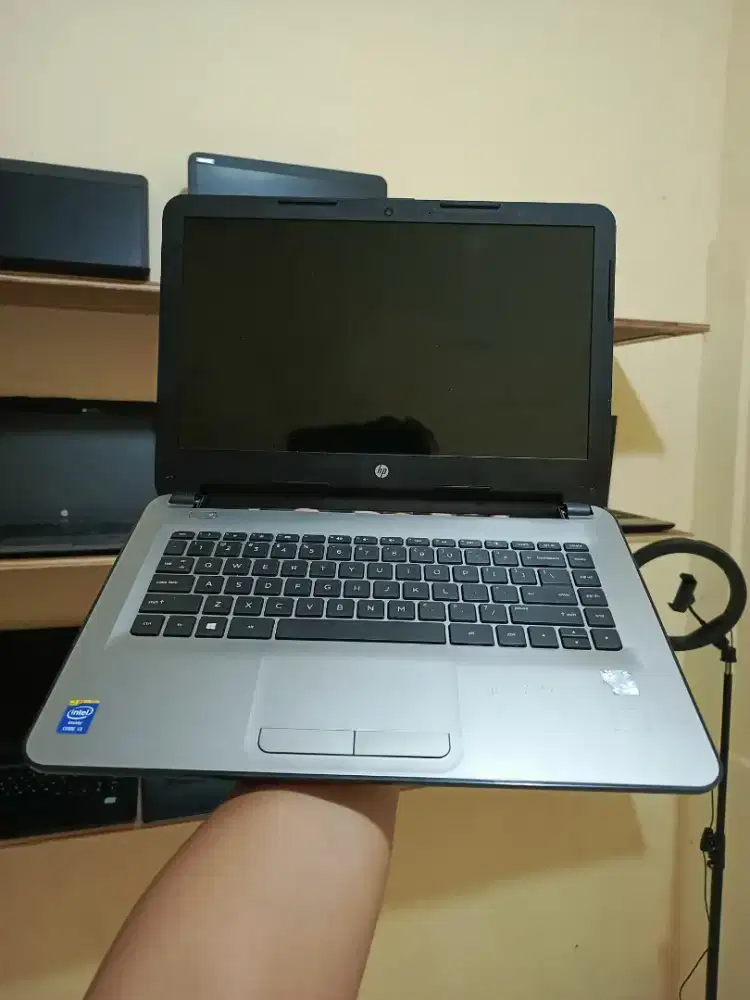 Hp 14 R029TX Broadwell Gen 5 Ram 8Gb Lancar Jaya Mulus
