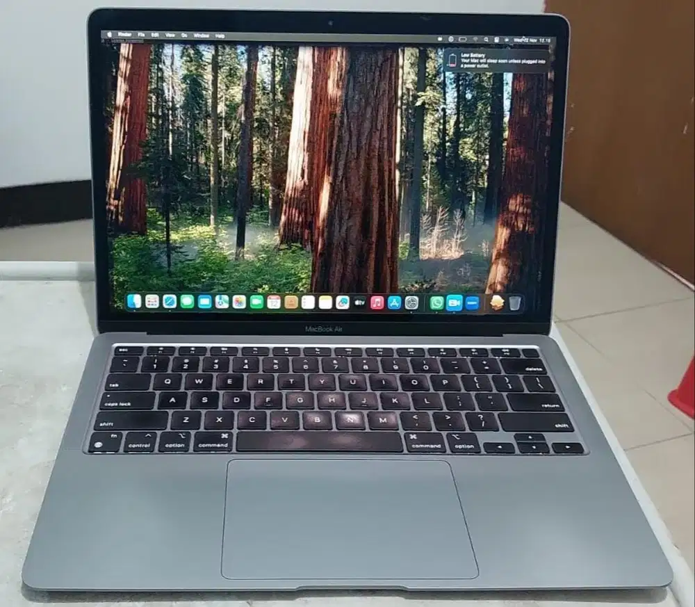Langka MacBook Air M1 RAM 16 GB SSD 1 T, SpaceGray