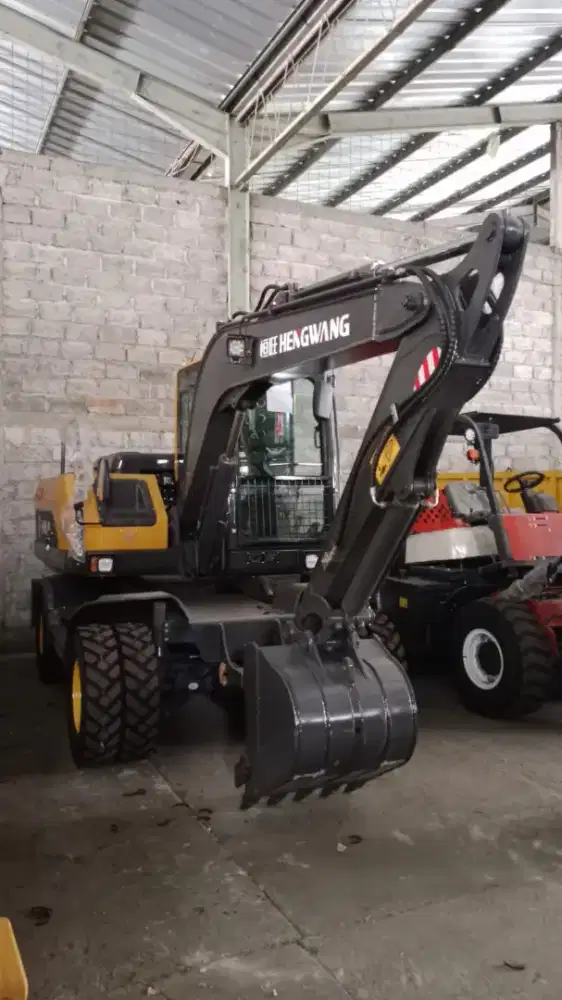 Jual unit baru, excavator HWL PC 80/8ton roda