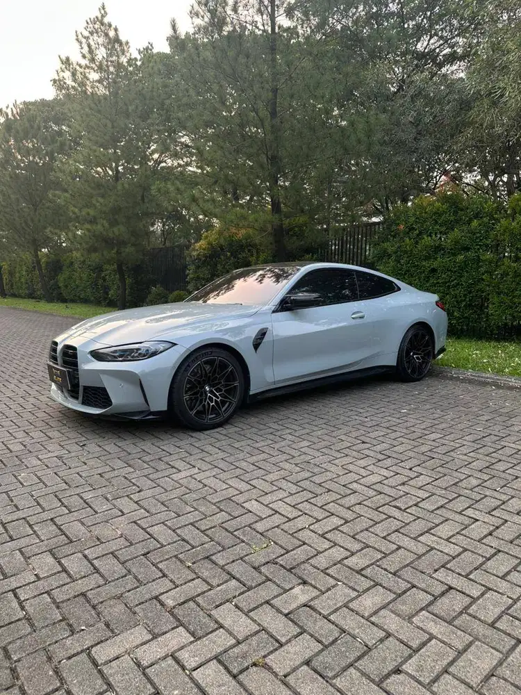 BMW M4 Coupe AT 2022 NIK 2022