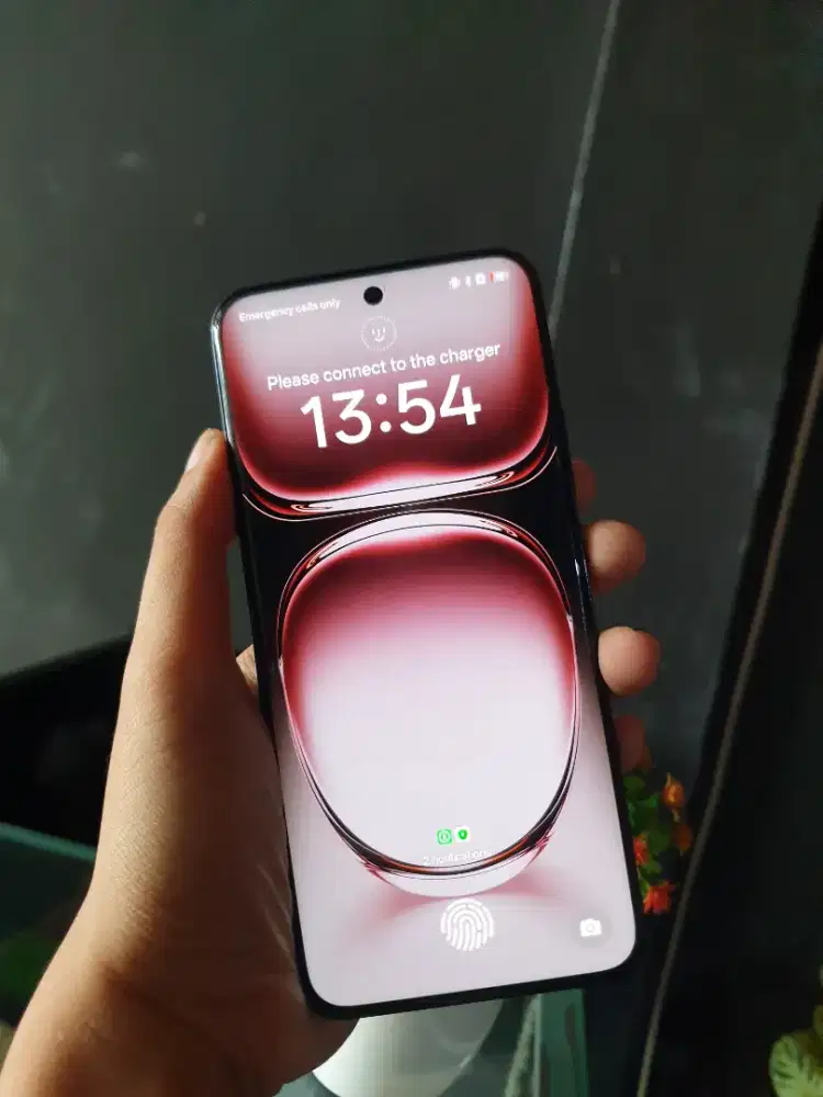 Oppo Reno 12 Pro 12/512 Unit dan Charger