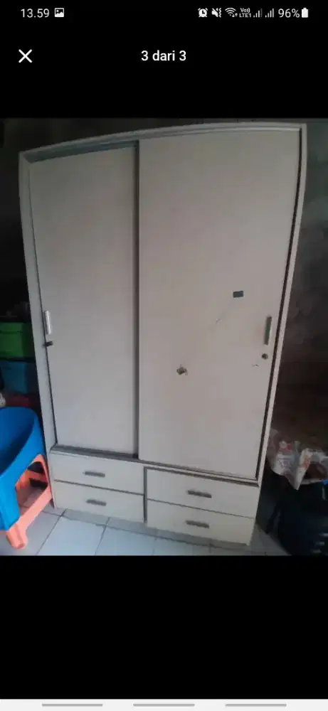 Lemari Pakaian Sliding