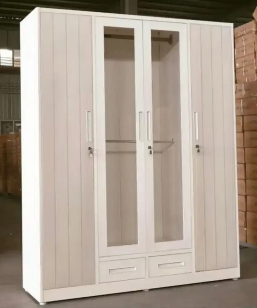Lemari Pakaian Besi 4 Pintu WA-403