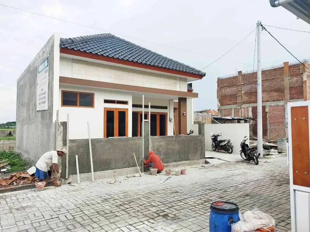 Strategis, Akses mudah. Perumahan Timur Mall Luwes Gentan. Bs KPR