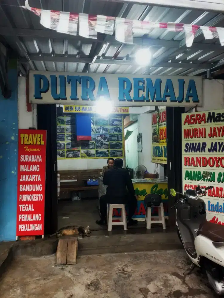 Cari pramugari bis AKAP