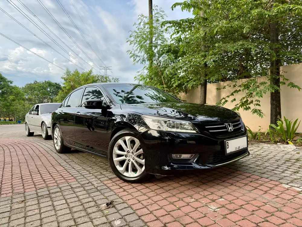 Honda Accord 2013 Bensin