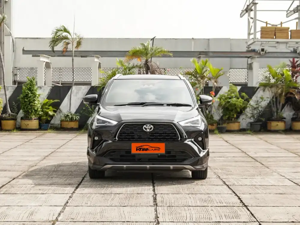 YARIS CROSS HYBRID GR TSS HITAM 2024