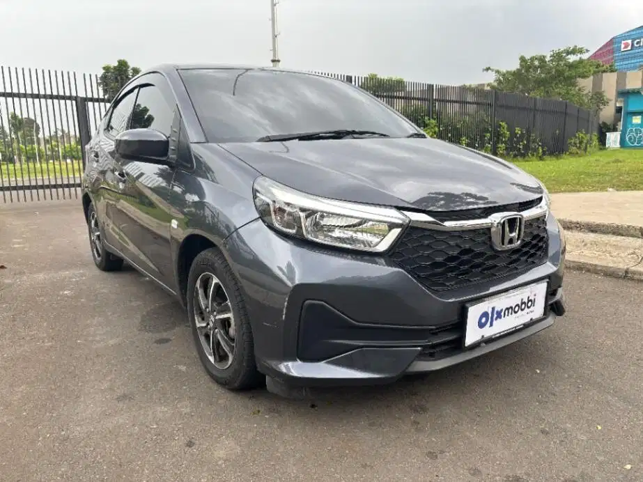 LOW DP Honda Brio Satya 1.2 E Bensin-AT 2024 UYG