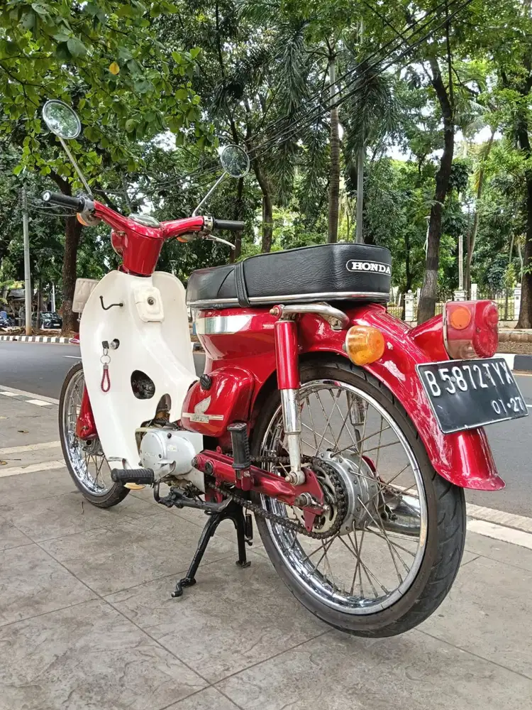DIJUAL CASH HONDA 70 THN 1980 PAJAK IDUP SURAT2 LENGKAP SIAP PAKAI