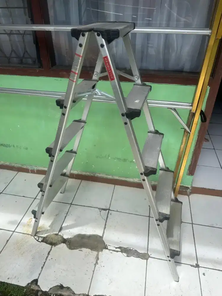 Jual Tangga Lipat Kenmaster 5 Step, masih baguss!
