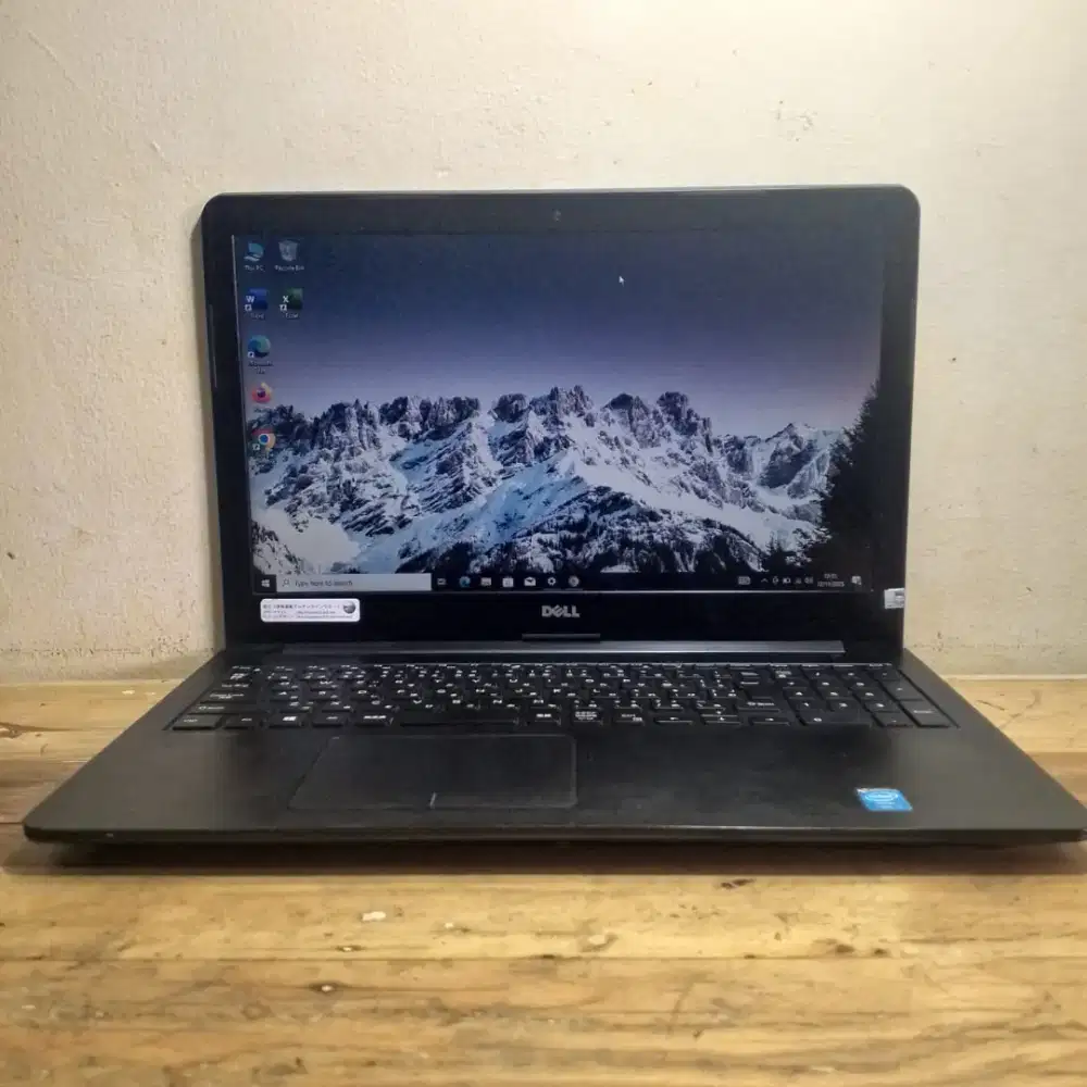 Dell core i3-5005U Ram 4 GB SSD 256 GB 15.6 inch