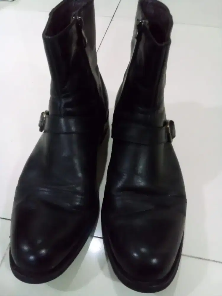 Sepatu pria merk Playboy original UK 40