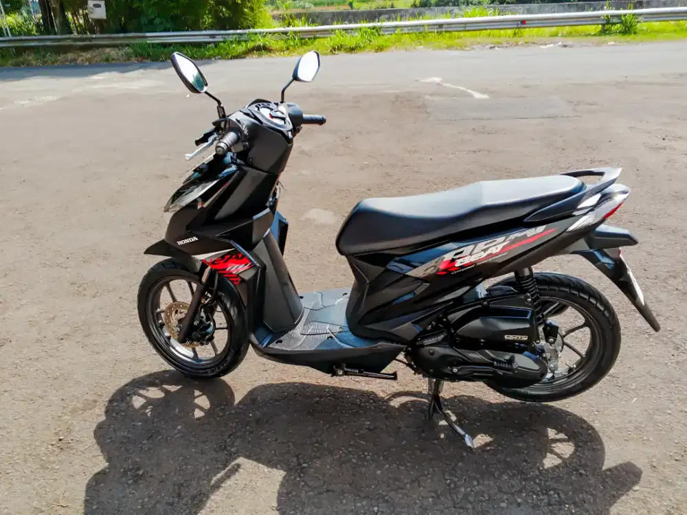 Jasa cuci dan kinclongin motor