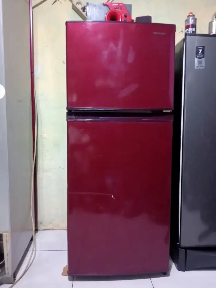 Kulkas Sharp 2 pintu masih orisinil pabrik