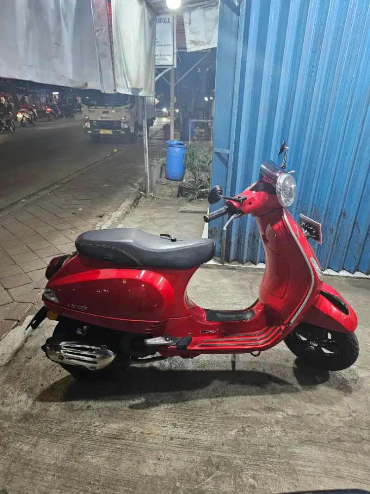 Vespa 125 LX iget 2018 mesin halus bodi standar plat kota pjng