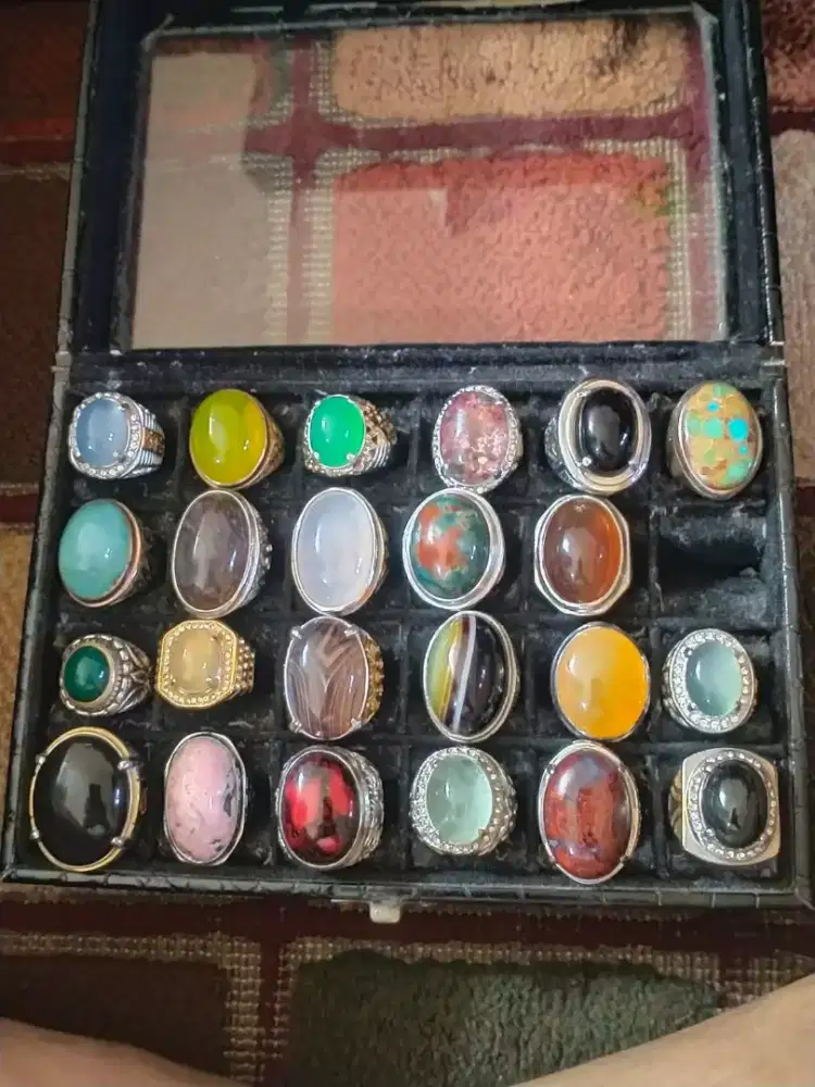 Cincin Akik dan batu mulia