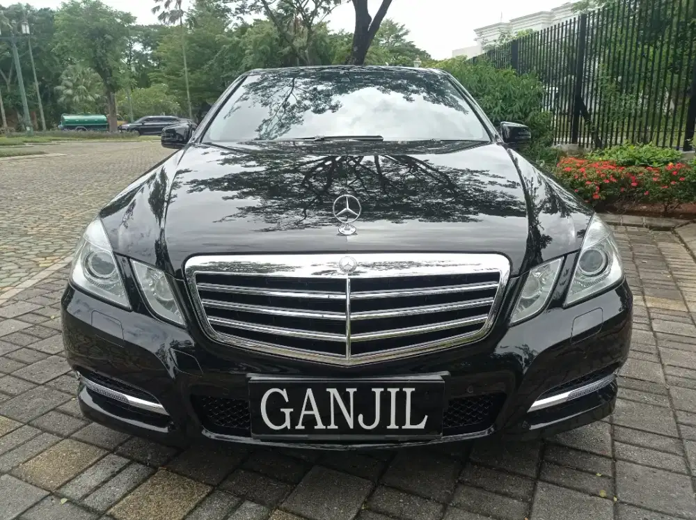 Mercedes-Benz E300 Avantgarde Matic 2011