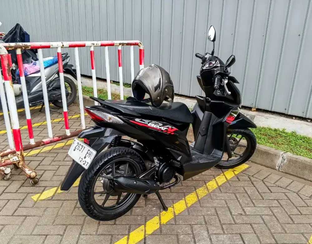 Cuci dan kinclongin motor