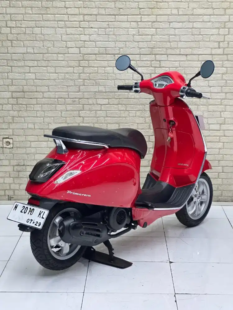TERMURAH‼️ Vespa Primavera 150 Iget 2017 Red Favorit - Dava Mustika