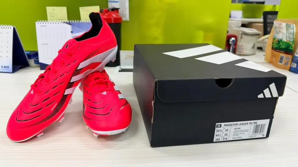 BNIB Adidas Predator League FG 44 2/3