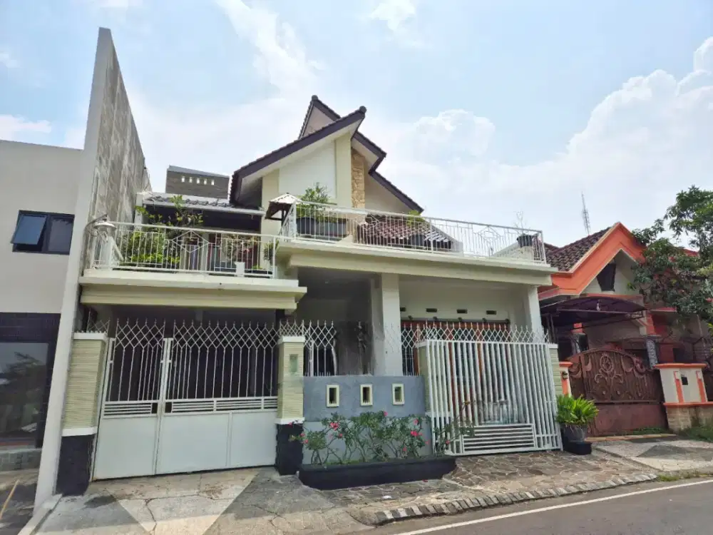 Rumah Poros Jalan Kembar Griya Shanta Soekarno Hatta Suhat