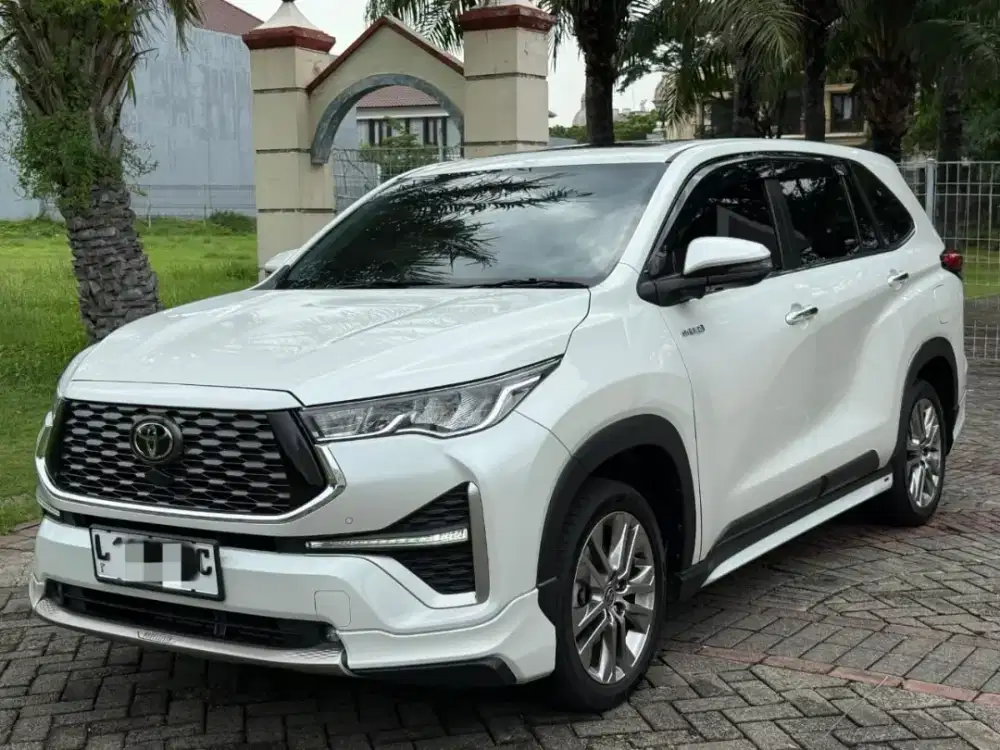 Toyota Zenix Hybrid Q Modellista 2024 Putih Istimewa