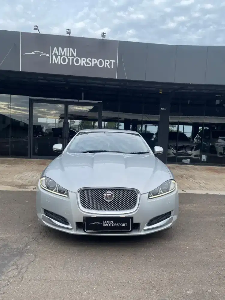 Jaguar XF 3.0 2011 Antik 330i C300