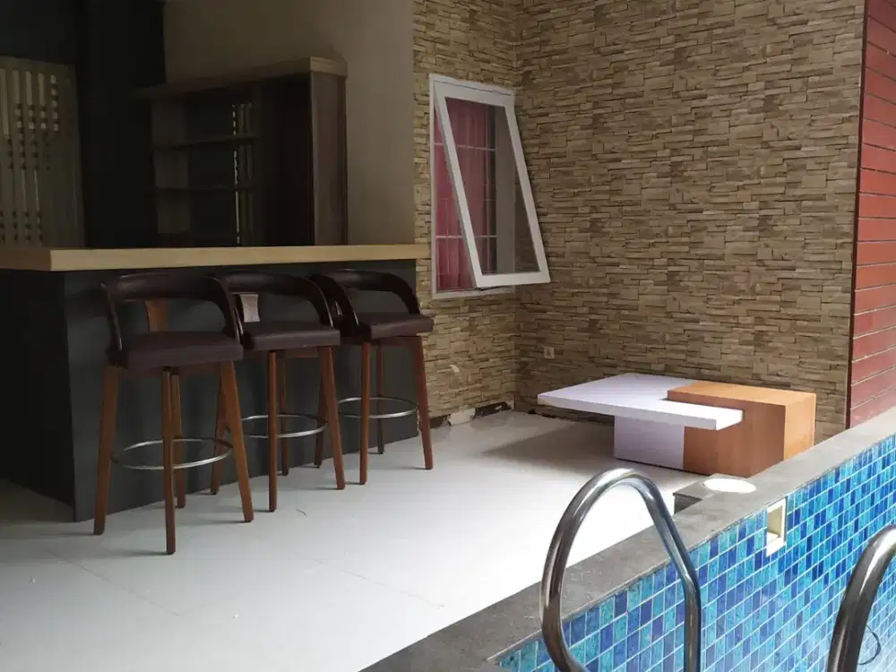 Jual Rumah ada PRIVATE POOL KOLAM RENANG tanah LUAS MURAH di setraduta setra duta Pasteur Bandung
