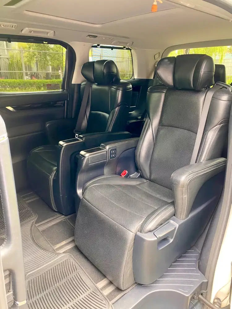 Toyota Alphard 2015 Bensin