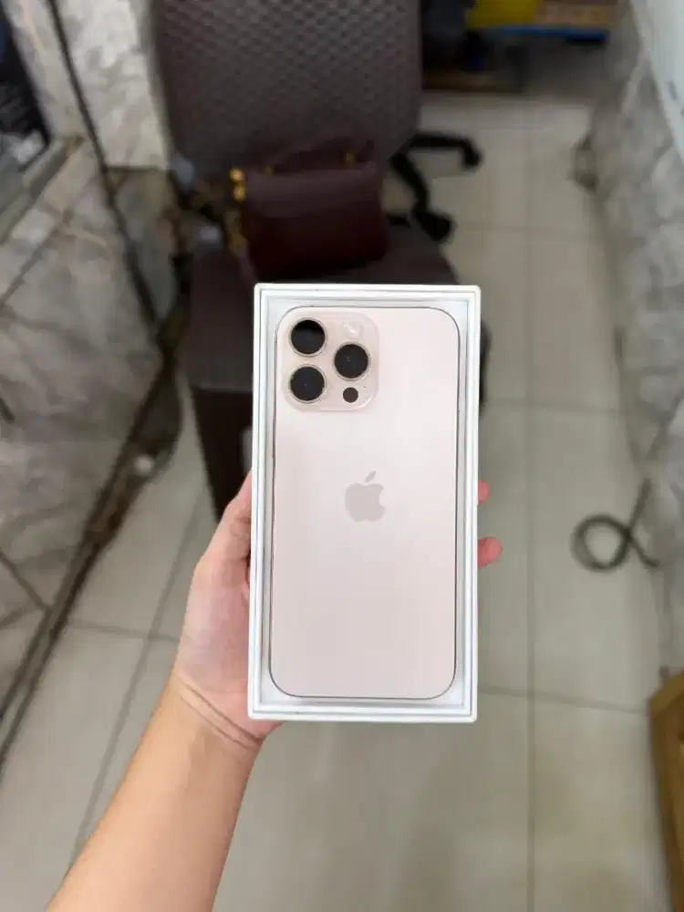 READY SECOND LIKE NEW IPHONE 16promax 256 garansi resmi ibox