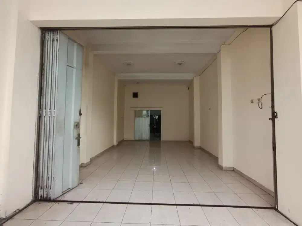 Disewakan Ruko Stategis di Manahan