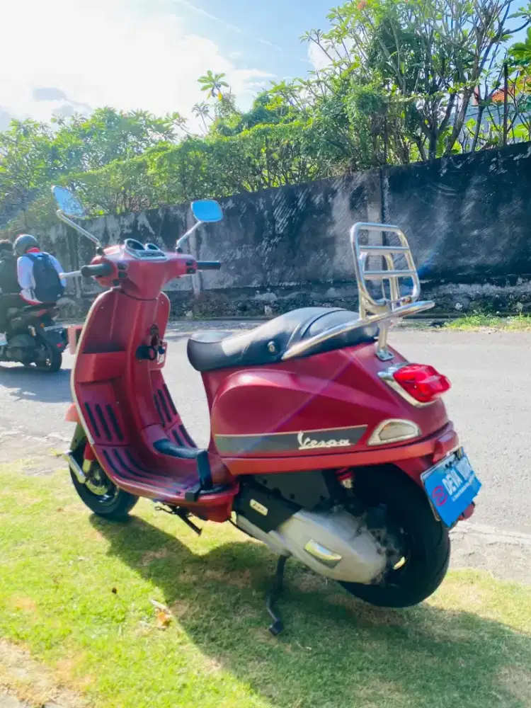 DP 2'5 jt vespa s 125 merah Deva motor