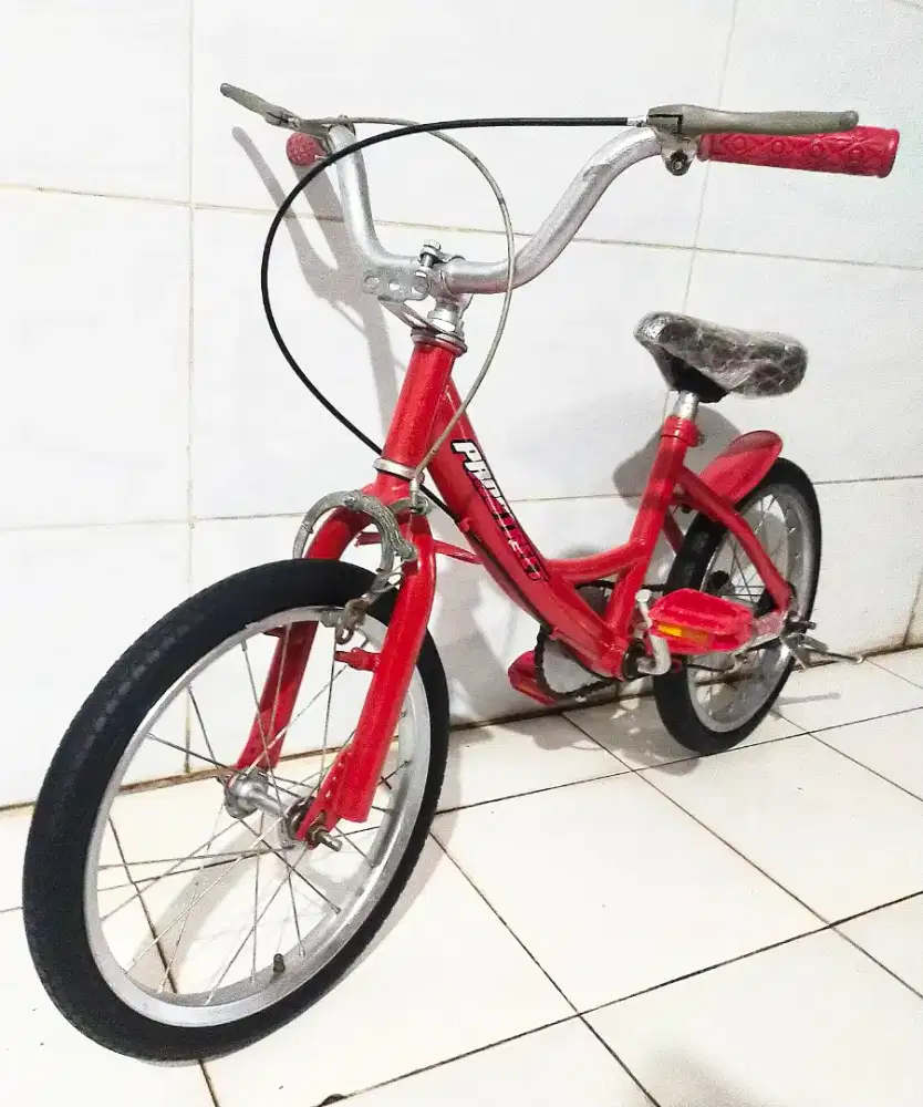 Sepeda ukuran 16,cocok buat anak umur 3 tahun - 7 tahun